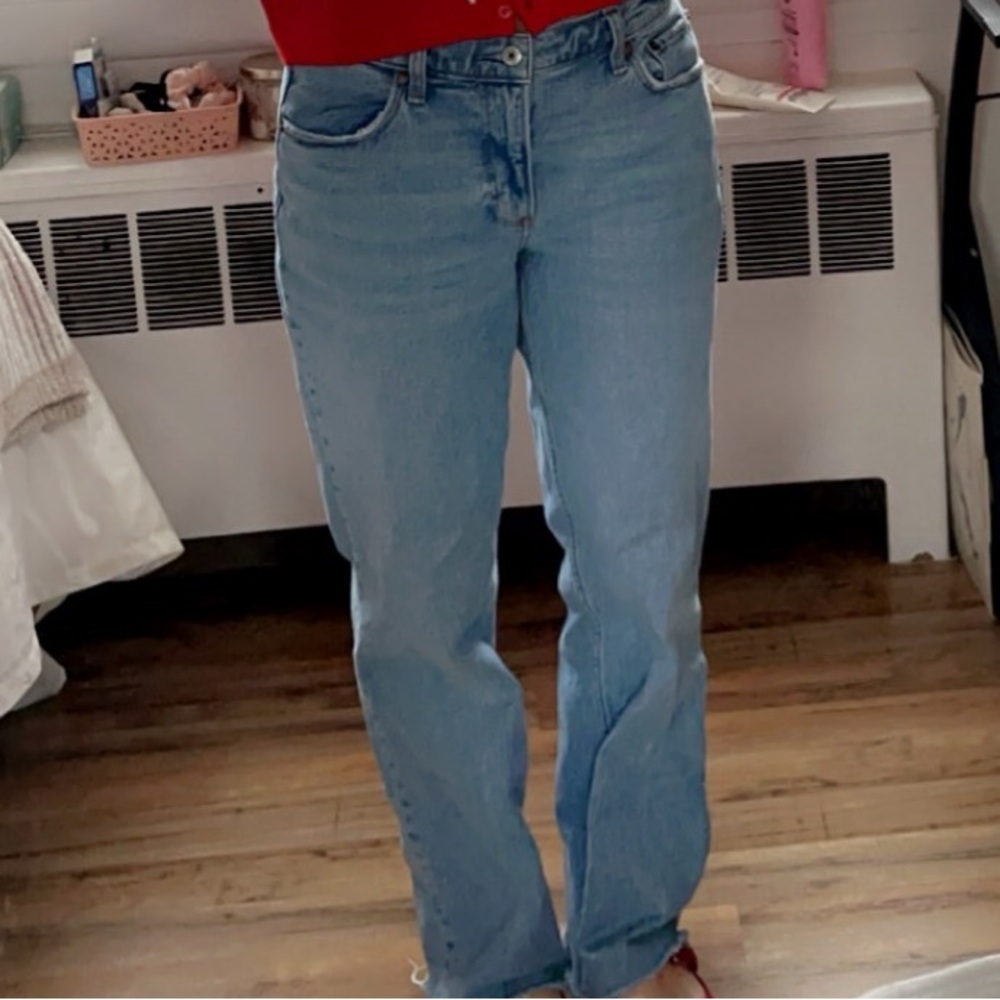 Abercrombie low waisted baggy jeans size 4 barely worn